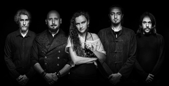 Trupa Bucium lansează videoclipul piesei Vânător, un nou single de pe albumul Zimbrul Alb
