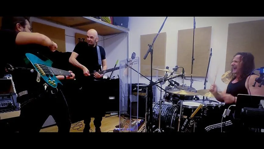 Snakeyes anunță oficial revenirea: trupa renaște după un an de transformare și începe un nou capitol muzical