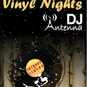 Vinyl Nights cu DJ Antenna in Wings Club