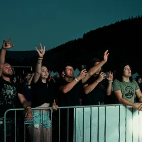 Wild Experience Fest 2026 - peste 1.500 de participanți la Corbu: 4 zile de rock, comunități și experiențe trăite offline
