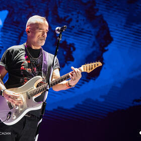 Eros Ramazzotti, Sala Palatului