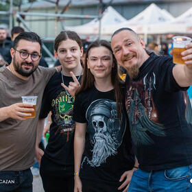 Public, Metalhead Meeting