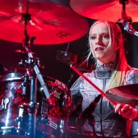 Crimson Veil, Quantic