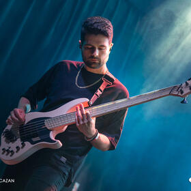 Within Destruction, Quantic