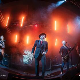 Vulture Industries, Quantic