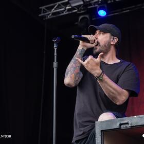 Breaking Benjamin, Arenele Romane