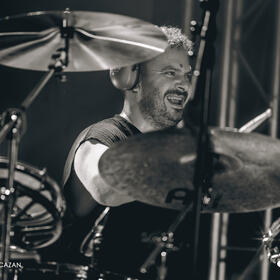 Villagers of Ioannina City, club Quantic