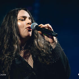 June Turns Black, club Quantic